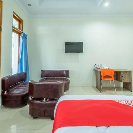 Oyo 2259 Zleepy Ks Tubun Cirebon Exterior foto